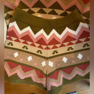 Sezane knit shorts small. Purchase with or without the matching jumper I listed.